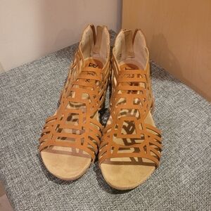 Bellini Tan Cutout Women's Sandals